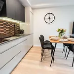 Invest Centrum Park 14 Шклярска-Поремба